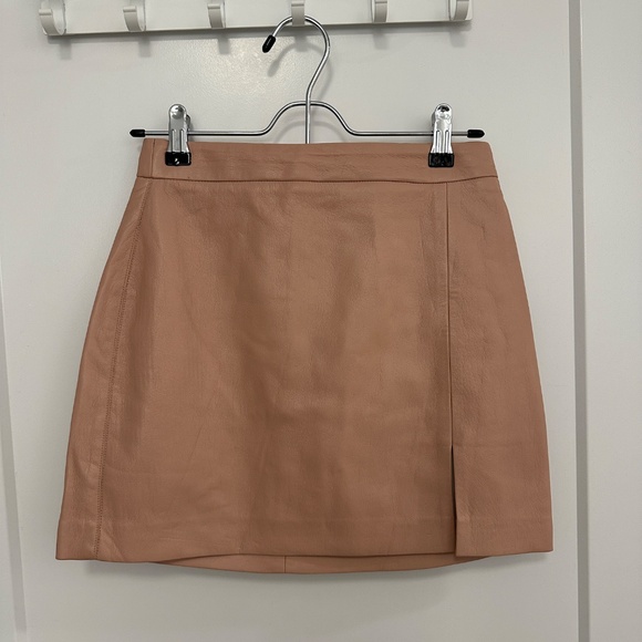 Aritzia Wilfred Patio Faux Leather Mini Skirt, 0 - Picture 2 of 8